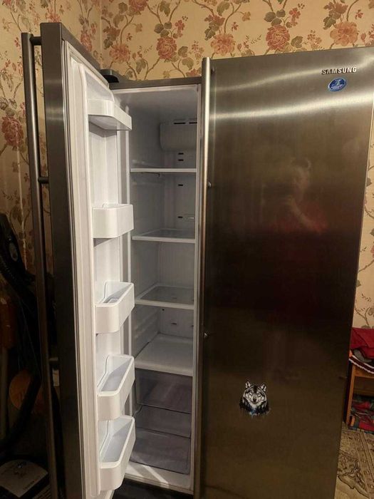 Продам холодильник Samsung side by side