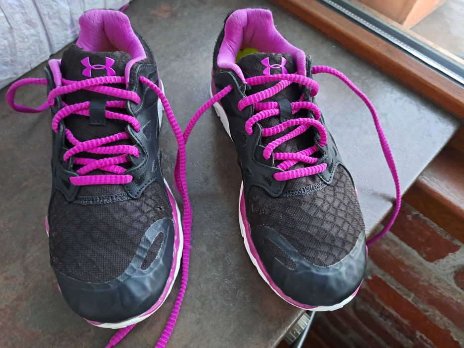 дамски маратонки,спортни обувки,сникърси кецове Under Armour 37,5
