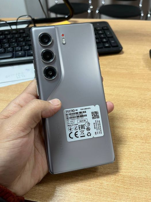 Texno camon 40  8+8/256Gb