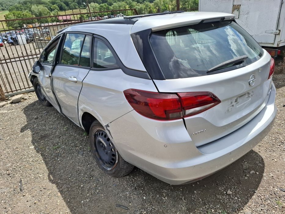 Elemente Caroserie Opel Astra K SportsTourer(B16)an 2018 Motor 1.0 Turbó (35) 999cm B10XFL Rulaj 98.534km !