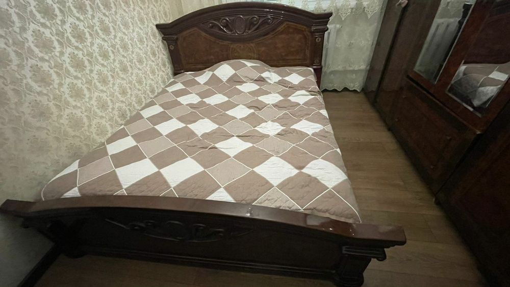 Срочно!! Продам кровать 1.80 на 2