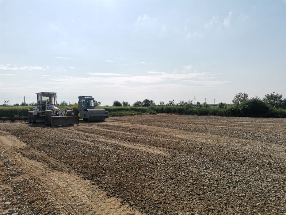 Închiriere utilaje(autogreder,cilindru compactor,bobcat,miniexcavator)