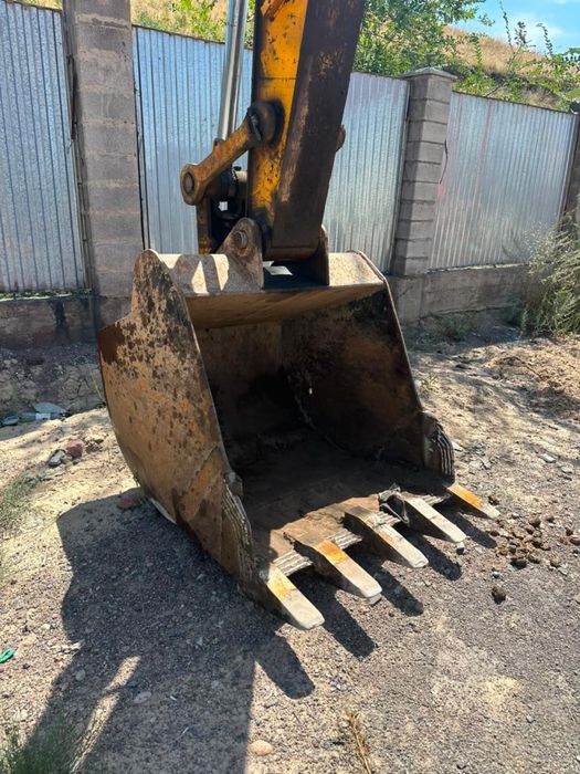 Экскаватор Гусеничный JCB210