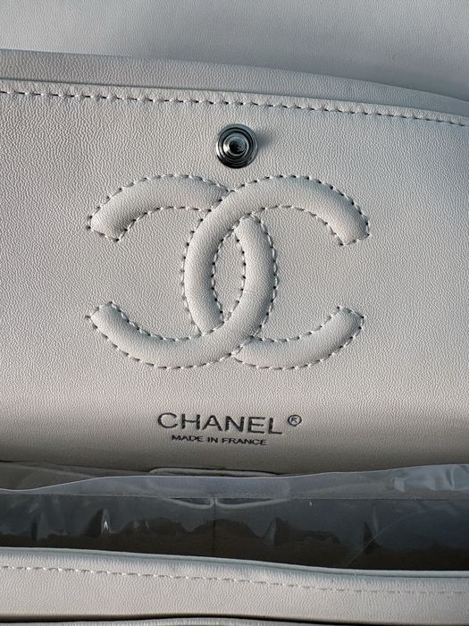 Дамска чанта – CHNL + подарък