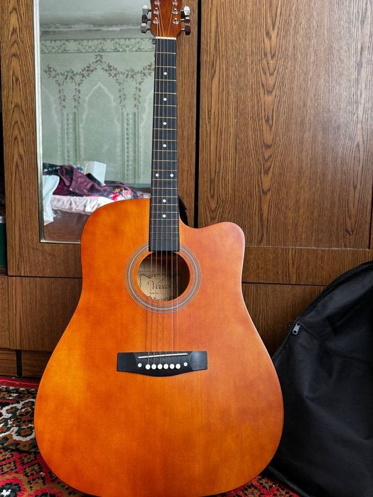 Новая Гитара Vecas в идеальном состоянии