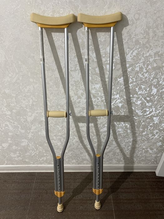 Продам костыли б/у