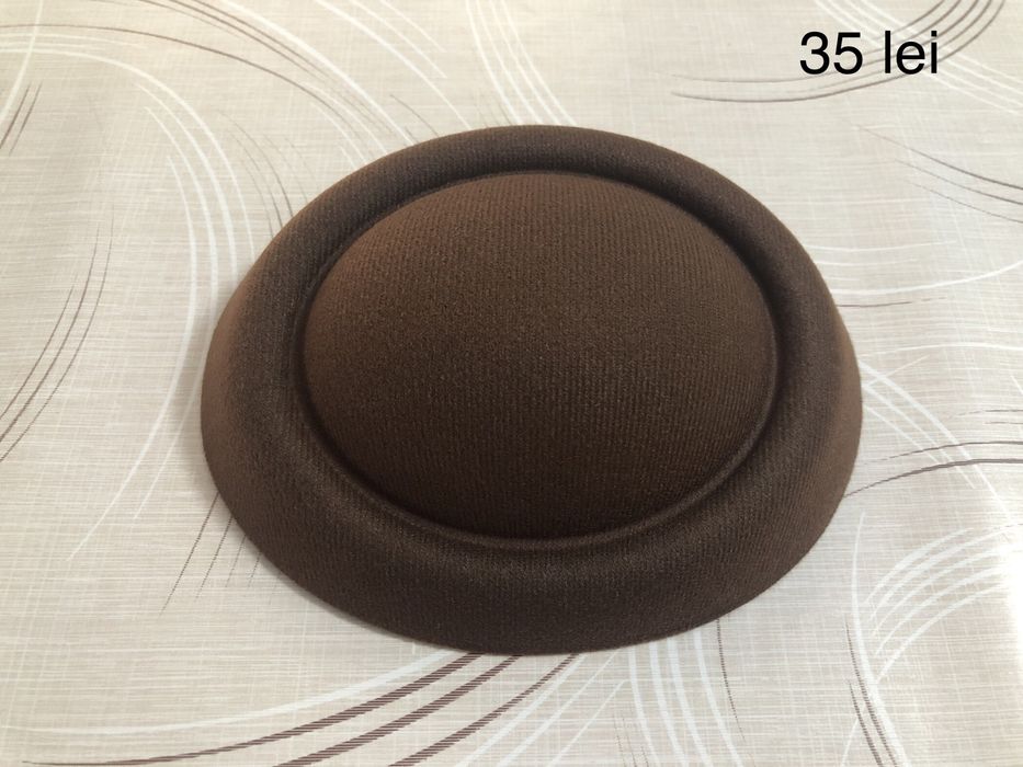 Toca (voaleta) si colier cu pene maro