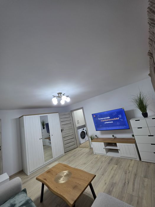 Vând apartament cu 3 camere