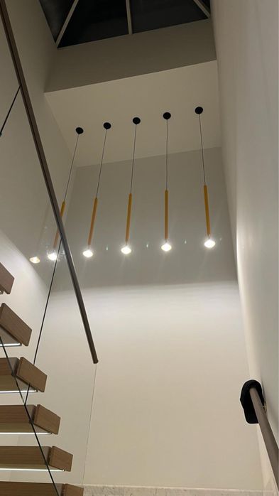 Электрик . Высшей котегории , по ремонту и обслуживанию помнщении .