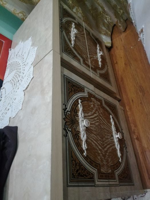 Продаётся спальный гарнитур.