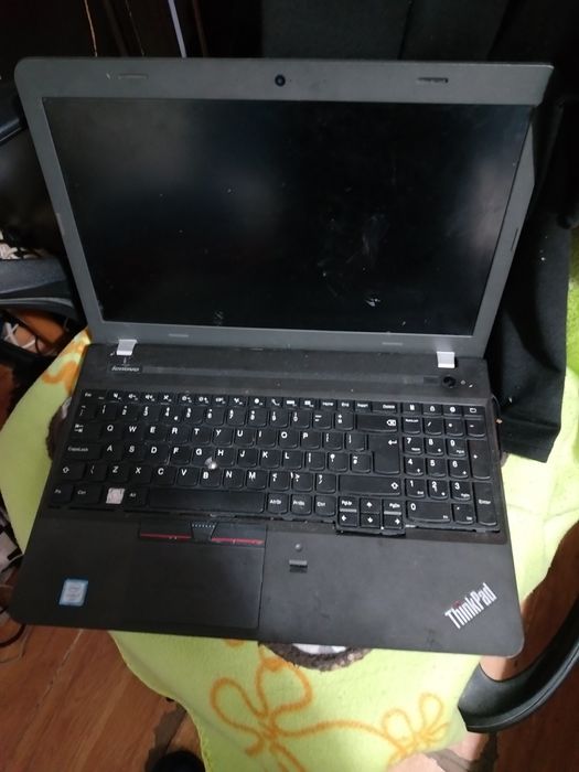 2 laptopuri hp,lenovo