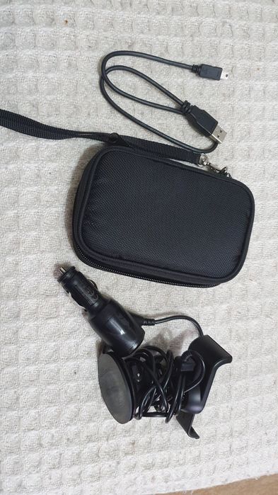 Навигация Garmin nüvi 1690+карта памет Sandisk 16GB