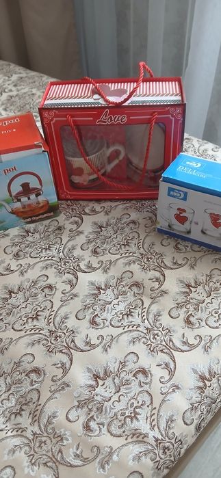 Продам  посуду .