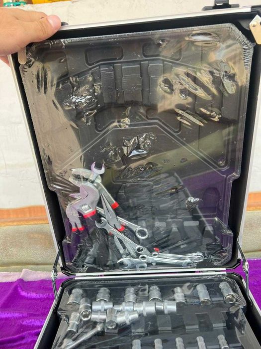 Набор инструментов 187 штук в кейсе