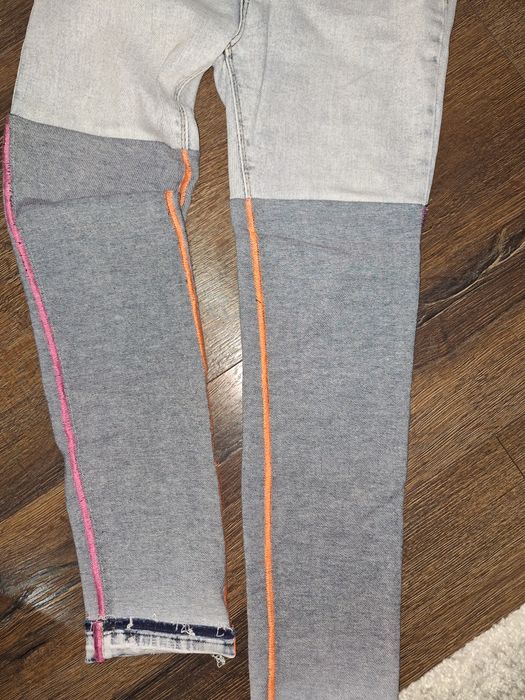 Дамски дънки и тениска