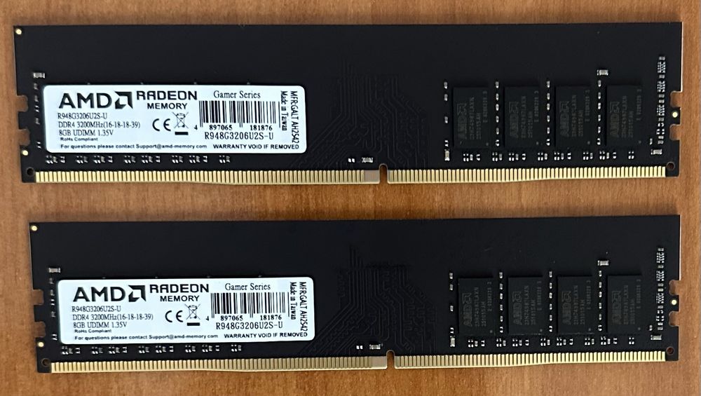 Новая оперативная память AMD RADEON DDR4 3200MHz 8GB 2-штук