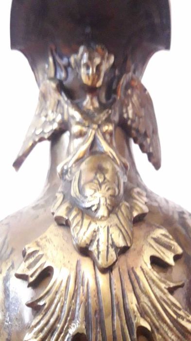 Carafa medievala din bronz masiv