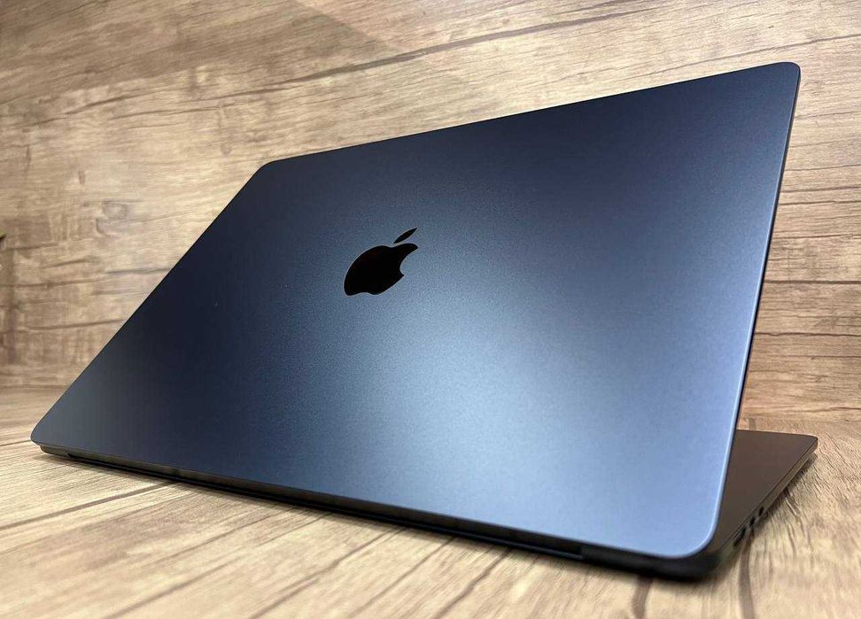 б/у MacBook Air 15-inch m3/ 8gb/ 256gb Grey - Midnight
