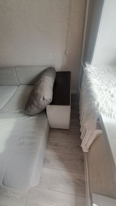 Диван отличный 3х1.8 угловой