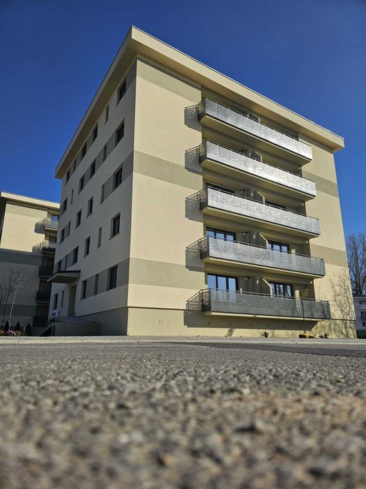 Apartament nou!bloc cu lift,mobilat utilat!