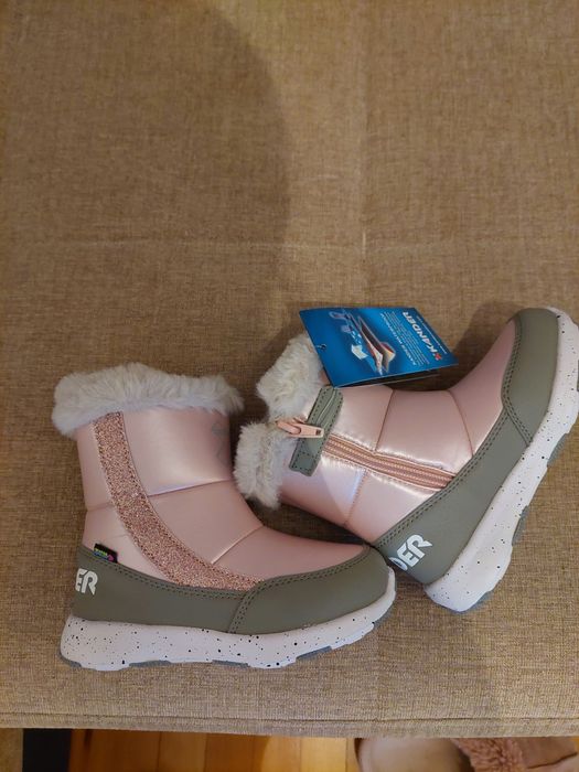 Нови пантофки, ботушки