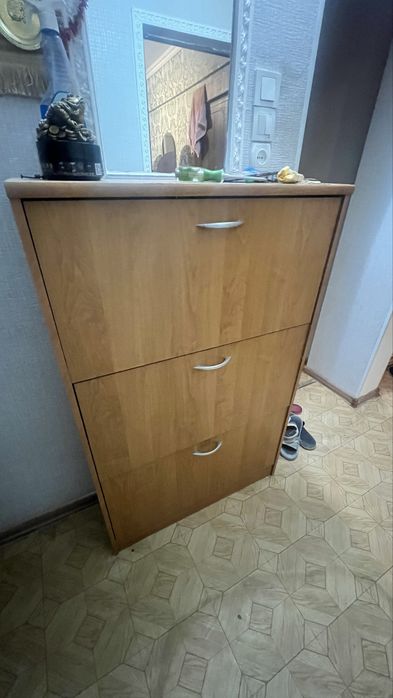 Обувной шкаф сатылады