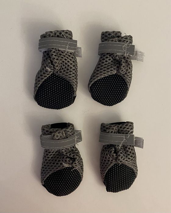 Обувь для собак мелких пород
