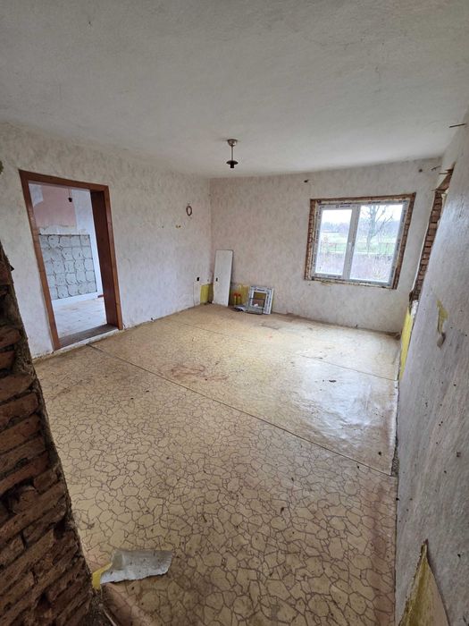 Продава се Къща в с. Карапелит, Област Добрич - 100 кв.м за 169 €/кв.м - Снимка #5