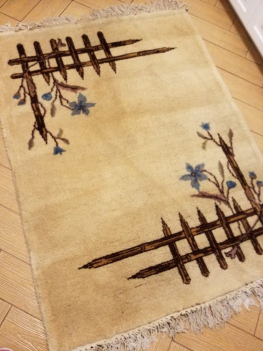 Covor  persan lucrat manual. 170 /120 cm. Transport gratuit.