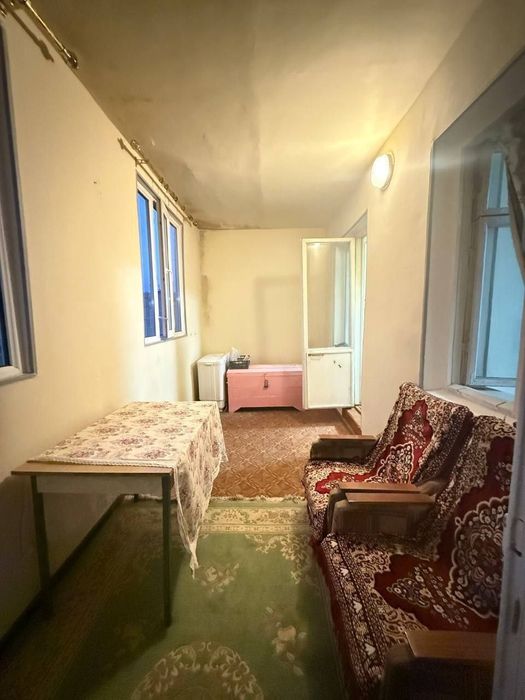 Сдаётся 2 комнатная квартира в Алмалыке.