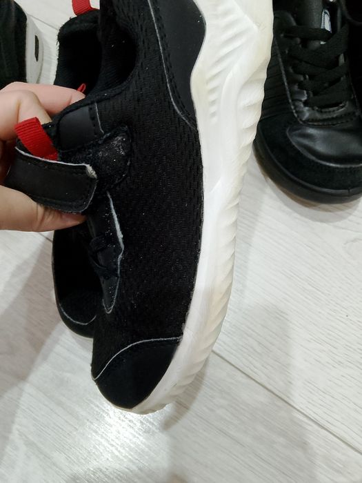 Кроссовки ботинки 34 размер три пары за 1000