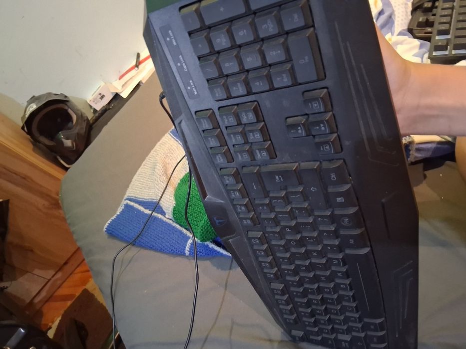 Продавам клавиатура T-DAGGER