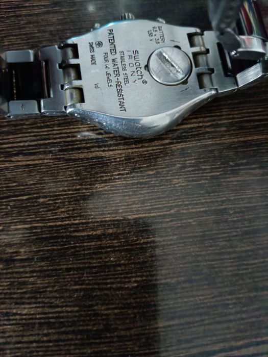 Продам часы swatch