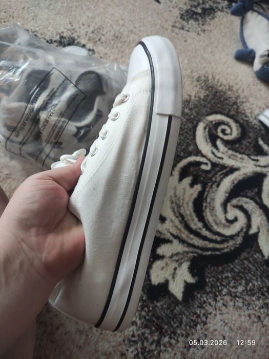 Продам кеды хорошего качества