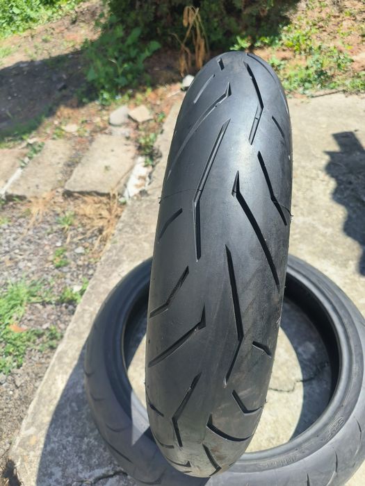 Нова Pirelli Rosso 2.  120/70/17