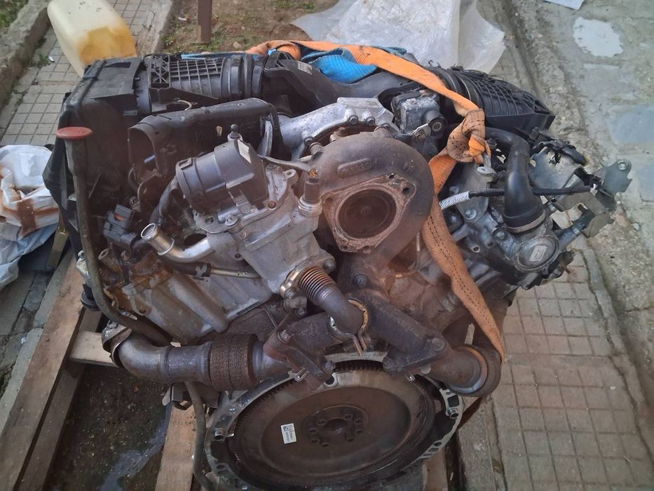 Двигател от Е350 265 кс