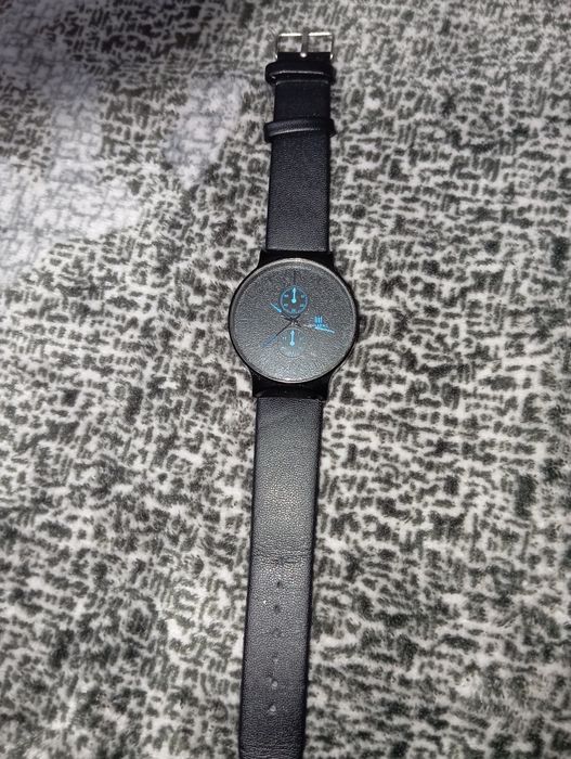 Продаю часы новые