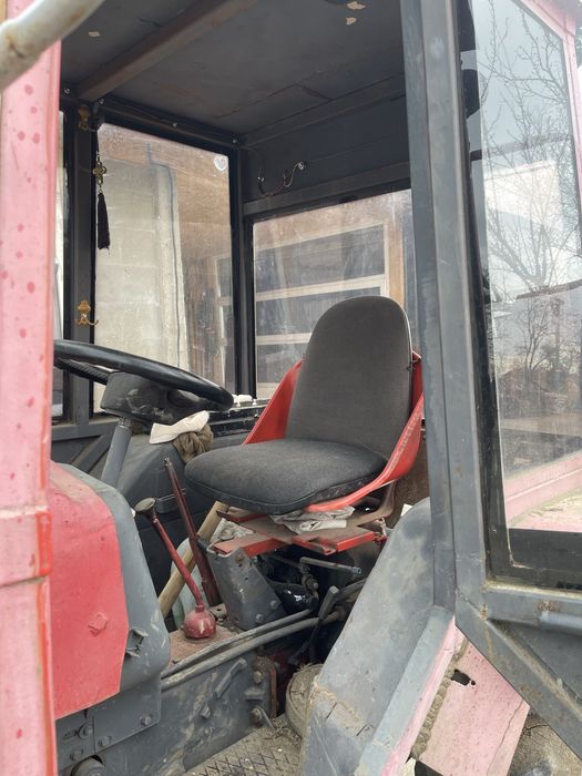 vand tractor  mc cormic 35 cai. mai multe detali la tlf