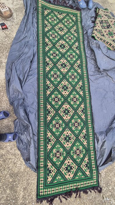 Старинни,автентични килими,пътеки и китеник