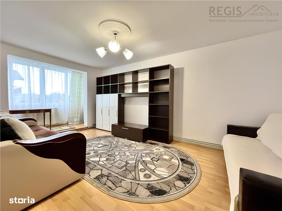 Apartament Decomandat cu 3 Camere si Parcare in Tractorul