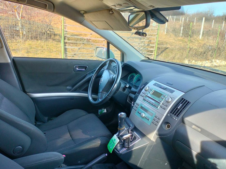 TOYOTA Corolla Verso 2006 — imagine 2