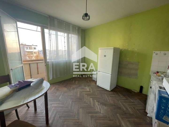Гарсониера в кв. "Владиславово", близо до пазара, за продажба, с площ