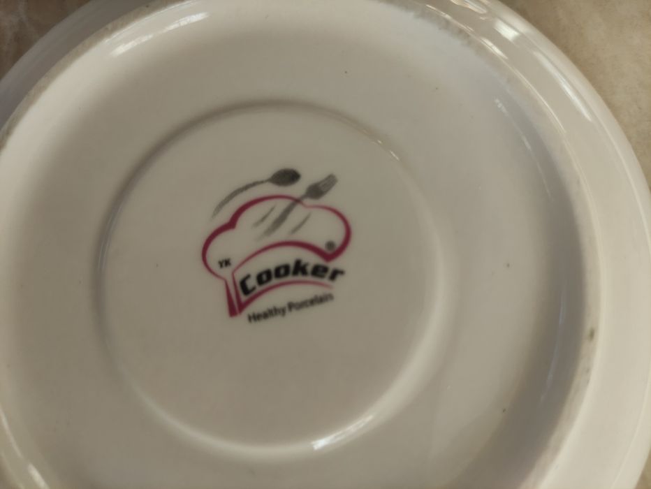 Продавам нов сервиз за късо кафе