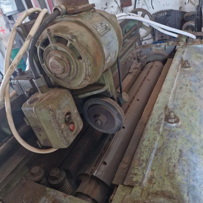 Mașină de rindeluit în grosime