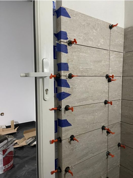 Amenajări interioare( gresie, faianta, parchet,finisaje)