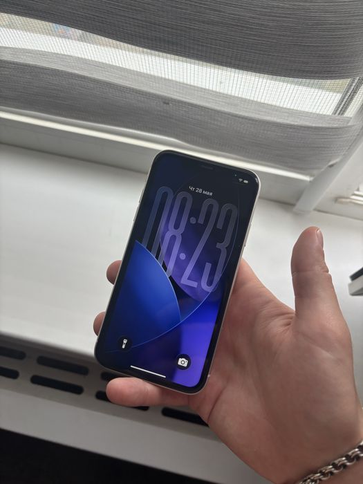 Продам iphone айфон 11 64гб белый