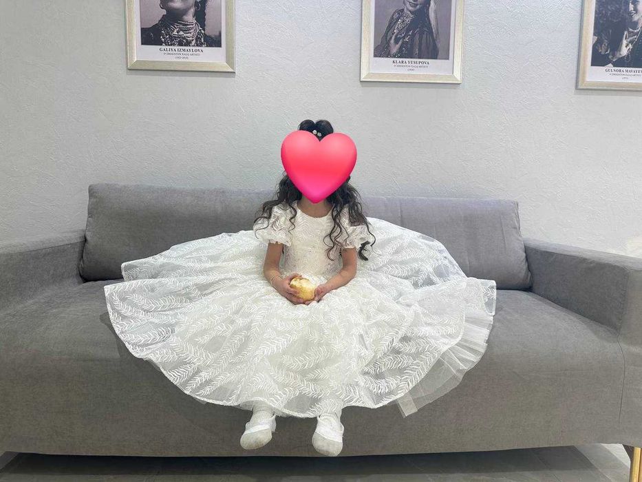 Красивое Платье принцессы, нарядное праздничное . В отличном состоянии