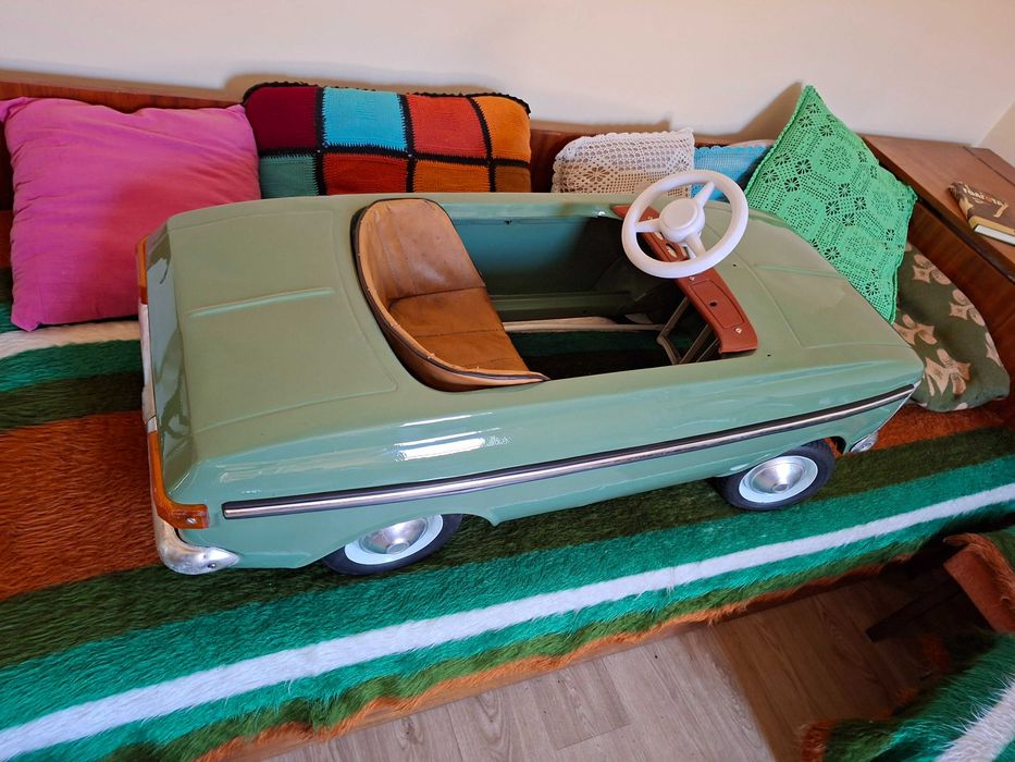 Детска количка с педали. Москвич