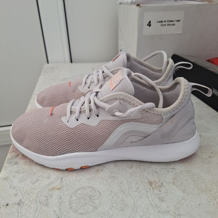 Nike nr 38,5 stare bună