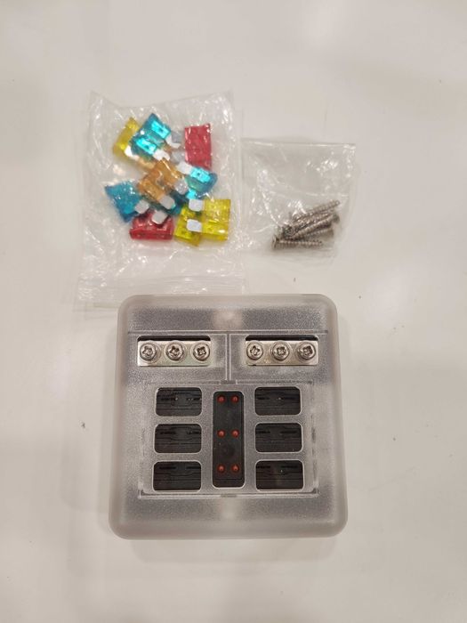 12V 6 Circuit Fuse Box Kit – 6-канална кутия за предпазители с LED